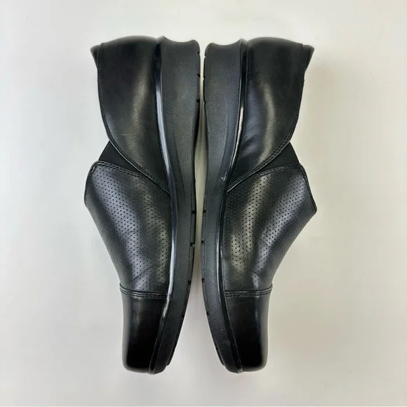 Clarks slip on shoe Womens Size 8.5 comfort black Everyday Comfort Low heel - Picture 10 of 14